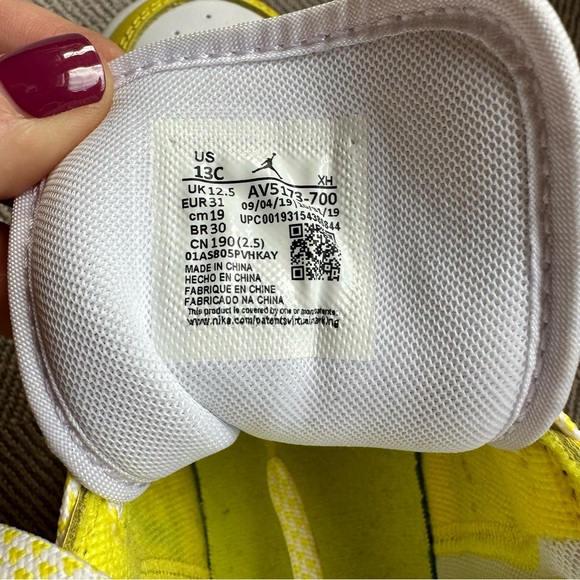 Nike air Jordan yellow rose kids size 13 - Picture 3 of 7
